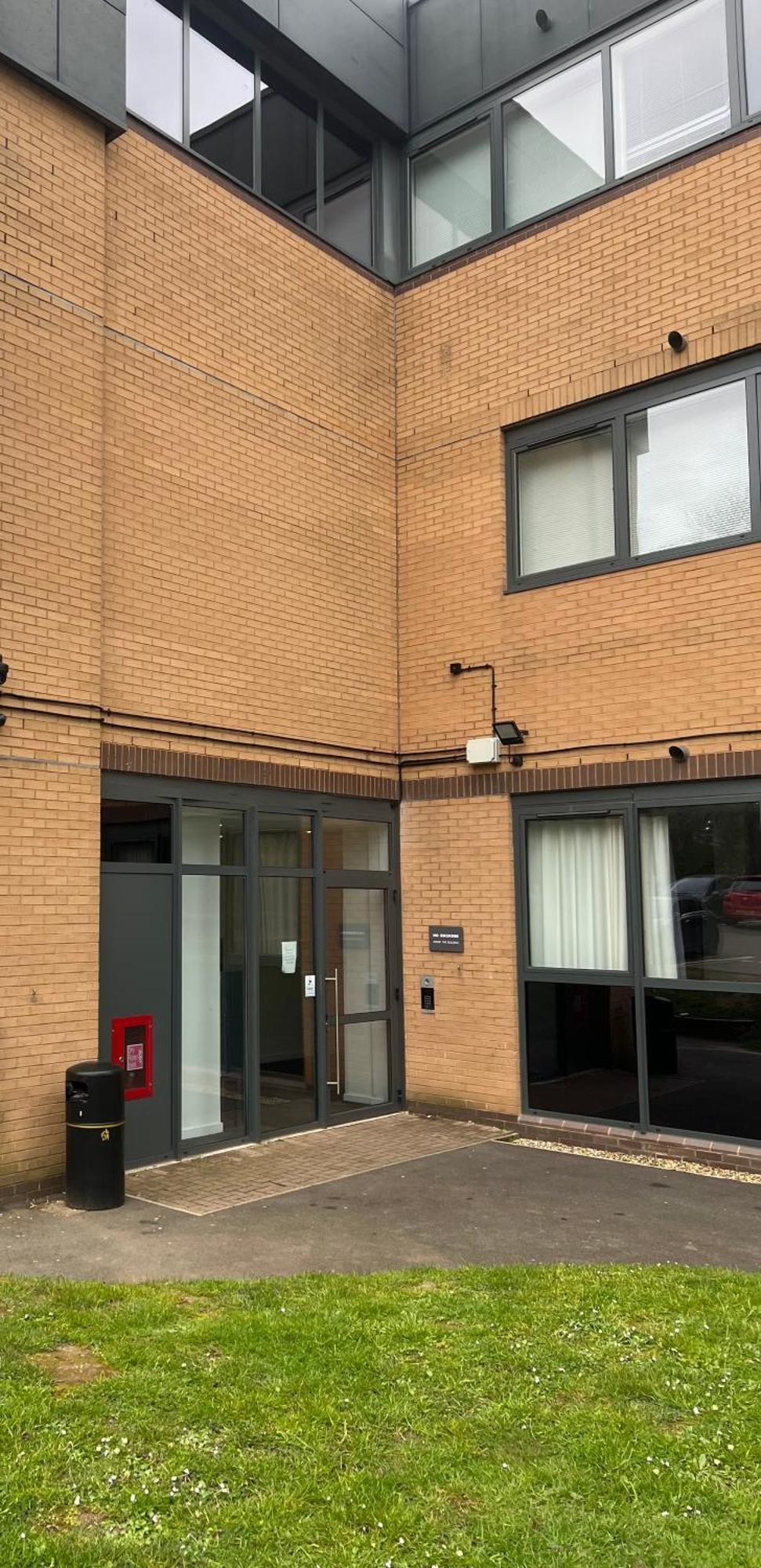 Stylish 2 Bedrooms, 2 Bathrooms With Workspace In Milton Keynes Buitenkant foto